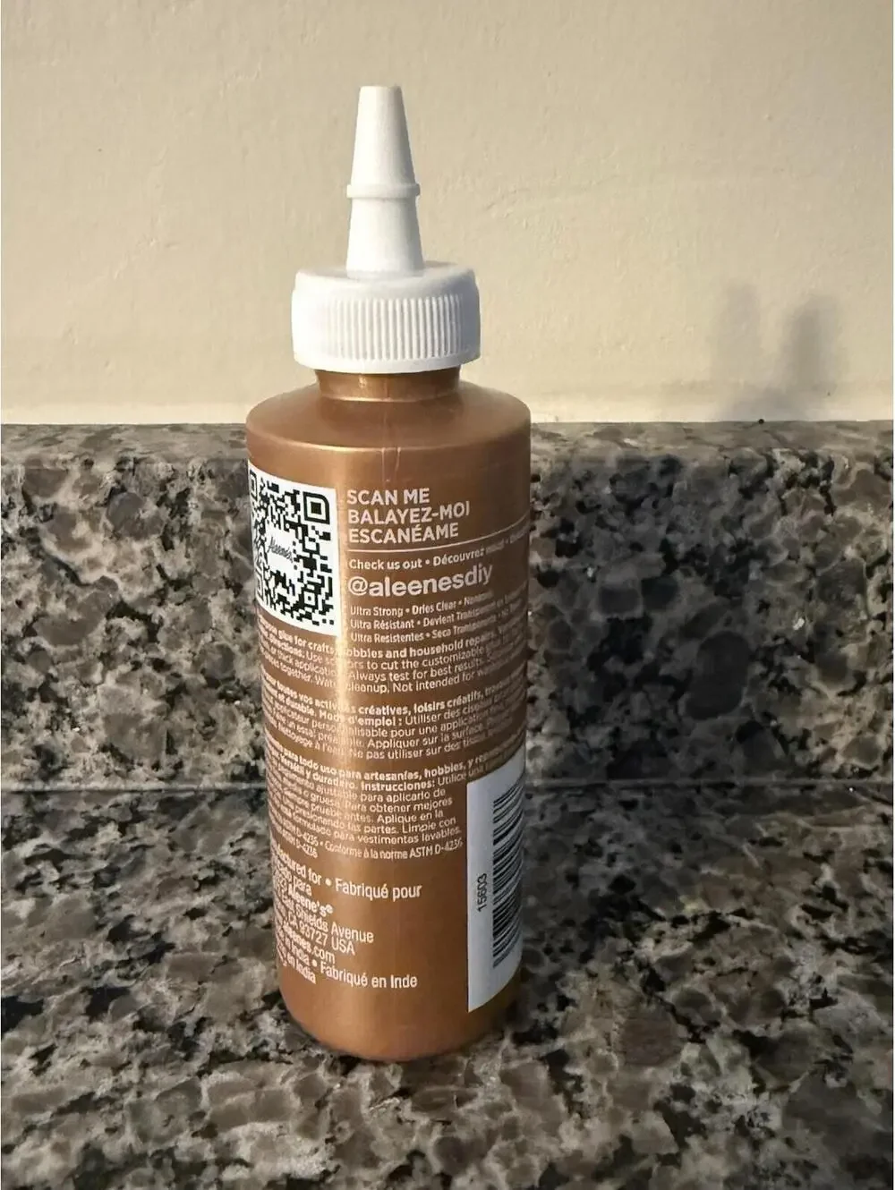 Original Tacky‎ Glue --- Premium All Purpose Adhesive -- 4 fl oz. --- Aleene's®